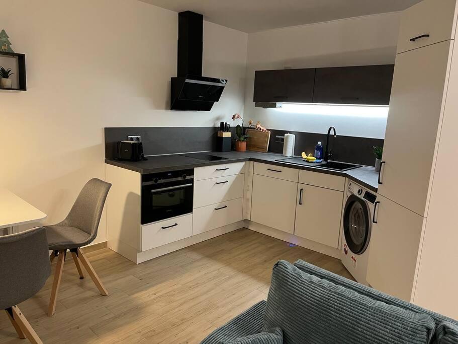 Neu Sanierte Wohnung Fuer 2-4 P Eschwege Luaran gambar
