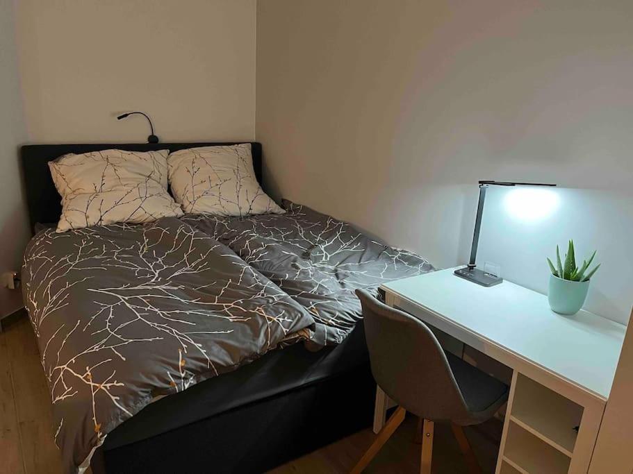 Neu Sanierte Wohnung Fuer 2-4 P Eschwege Luaran gambar