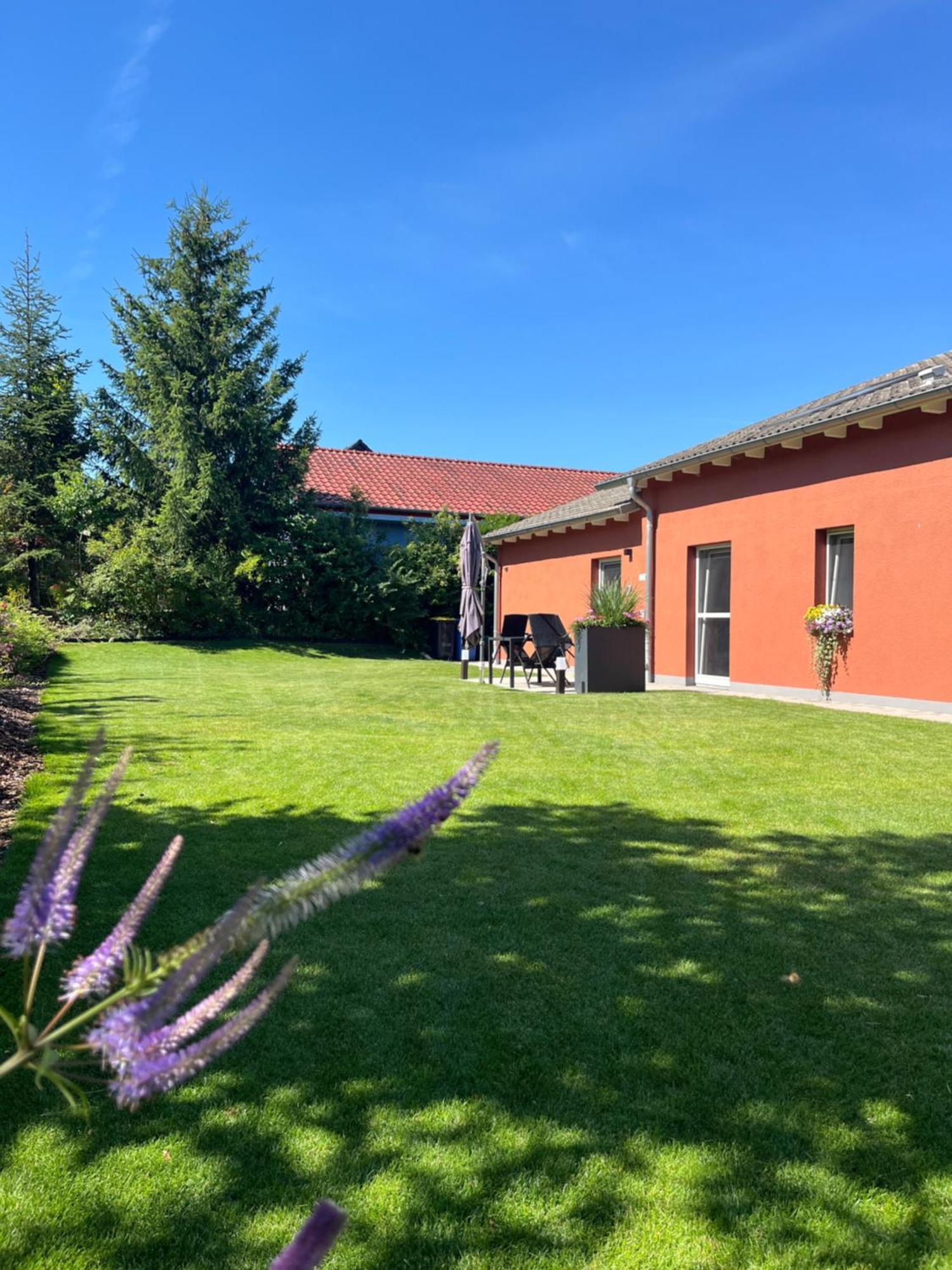 Neu Sanierte Wohnung Fuer 2-4 P Eschwege Luaran gambar